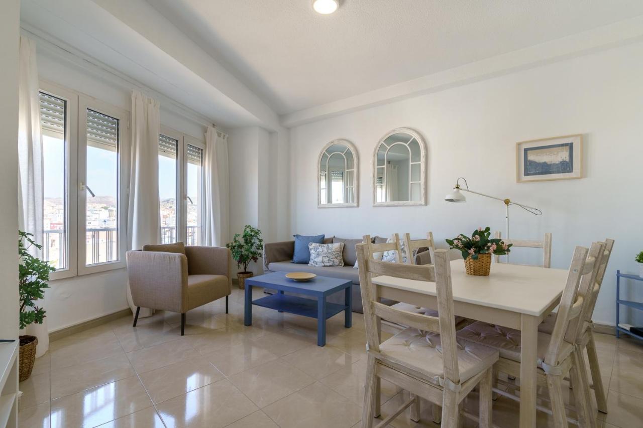Maisuit Apartment Malaga City Center Luaran gambar